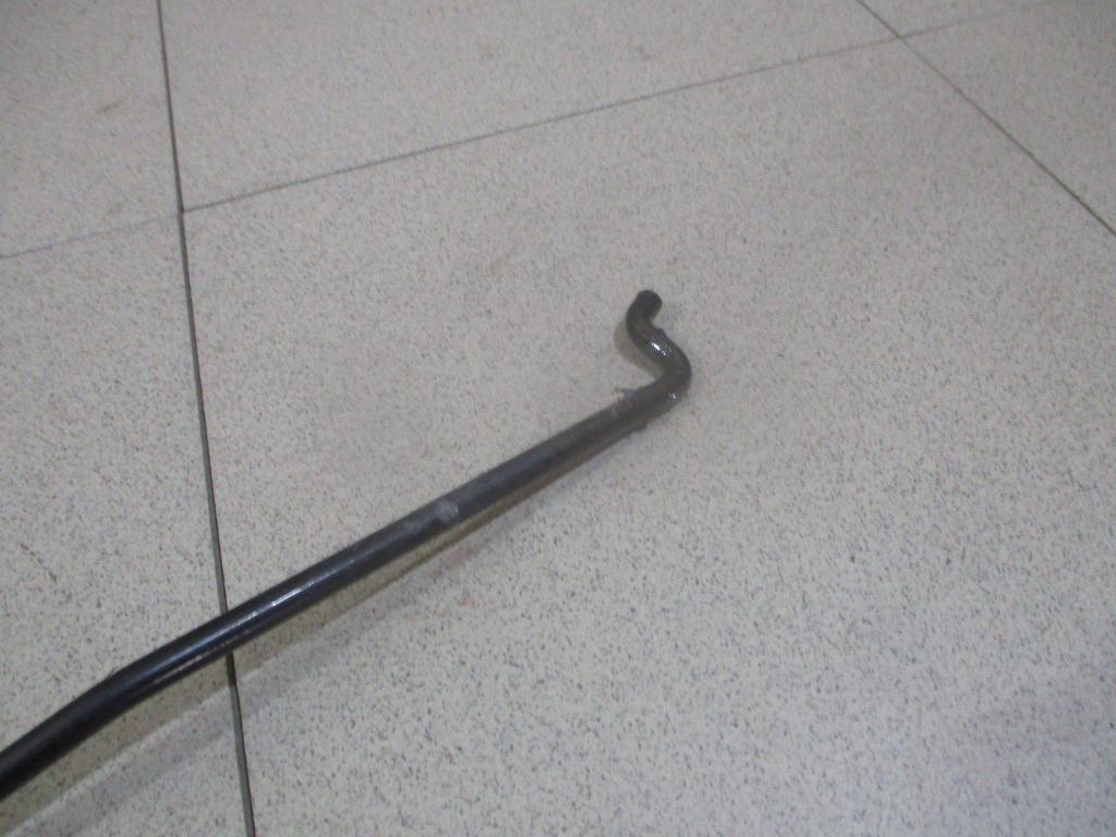 Держатель капота, 500 рублей, Пермь