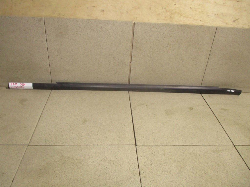 Накладка стекла заднего правого, 1000 рублей, Пермь