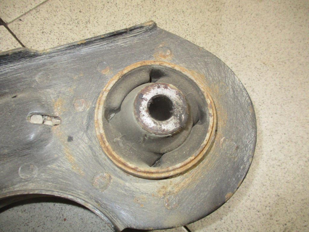 Рычаг передний правый, 1000 рублей, Пермь