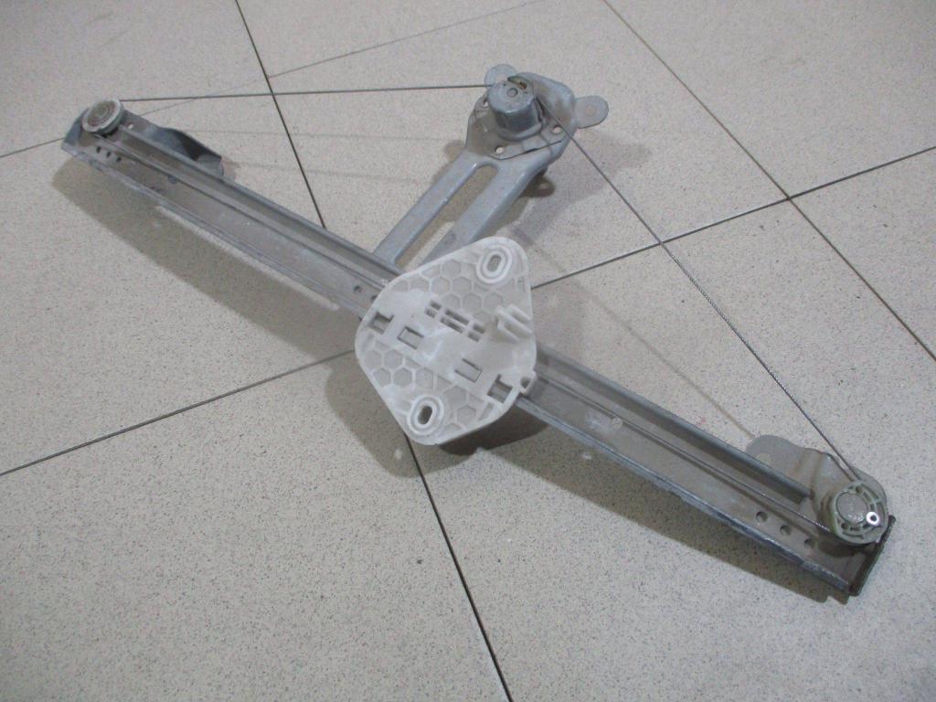 Стеклоподъемник механический передний правый, 550 рублей, Пермь