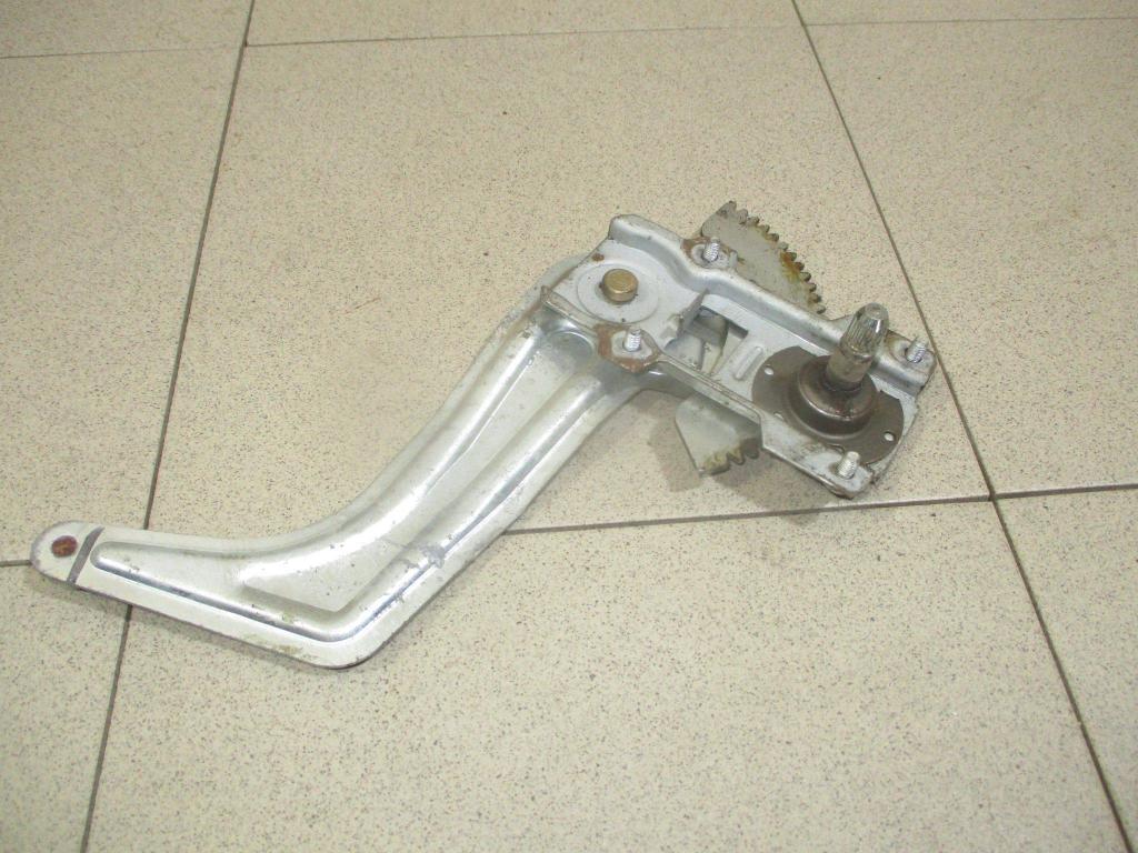 Стеклоподъемник механический задний левый, 500 рублей, Пермь