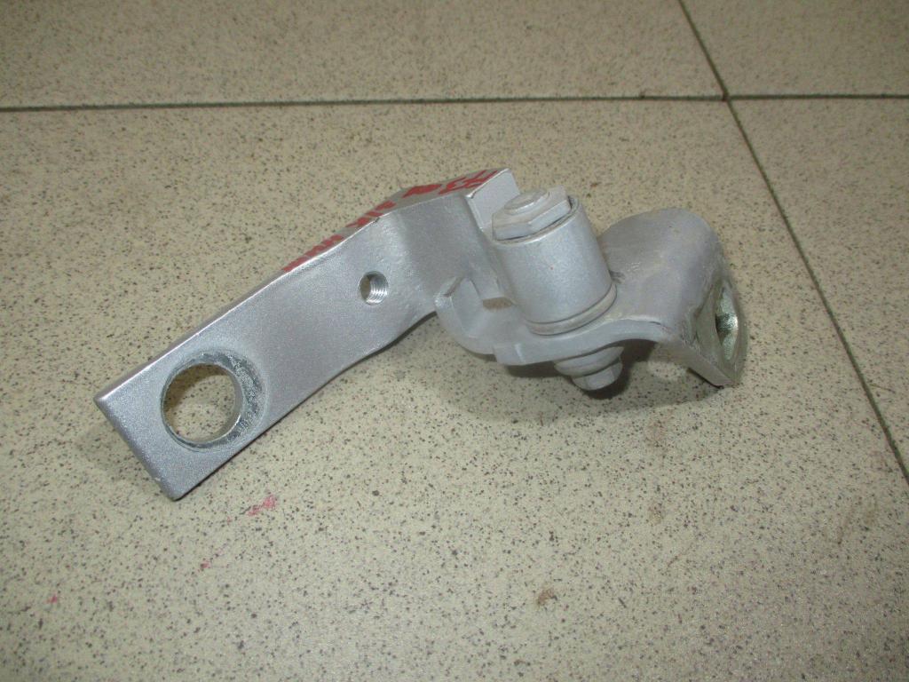 Петля двери задней правой нижняя, 500 рублей, Пермь