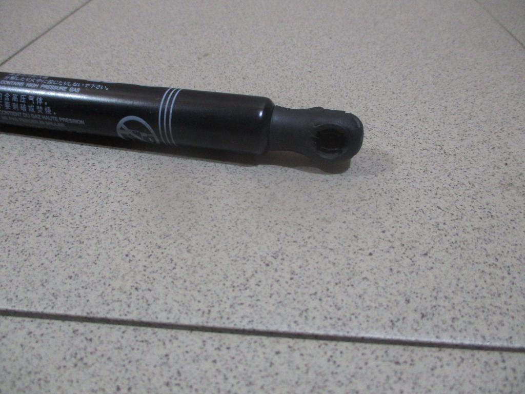 Амортизатор двери багажника, 3000 рублей, Пермь