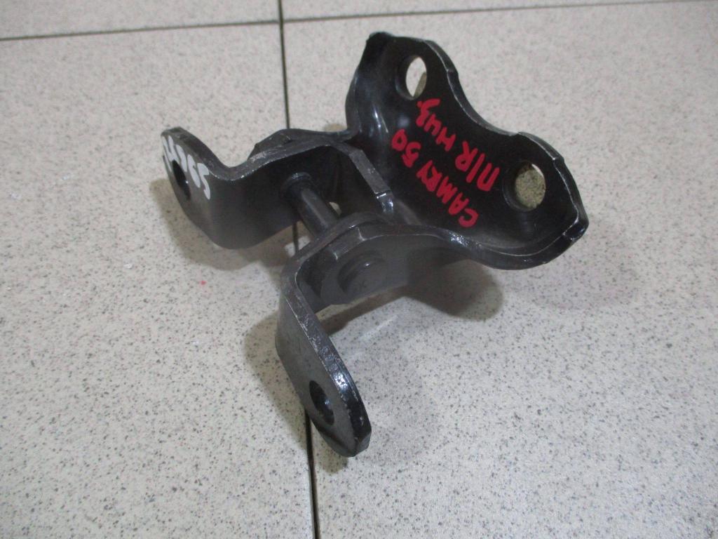 Петля двери передней правой нижняя, 2500 рублей, Пермь