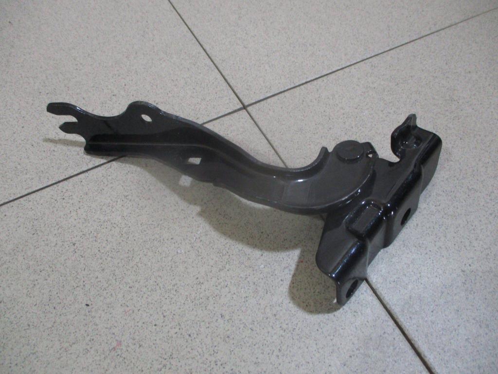 Петля капота правая, 2000 рублей, Пермь