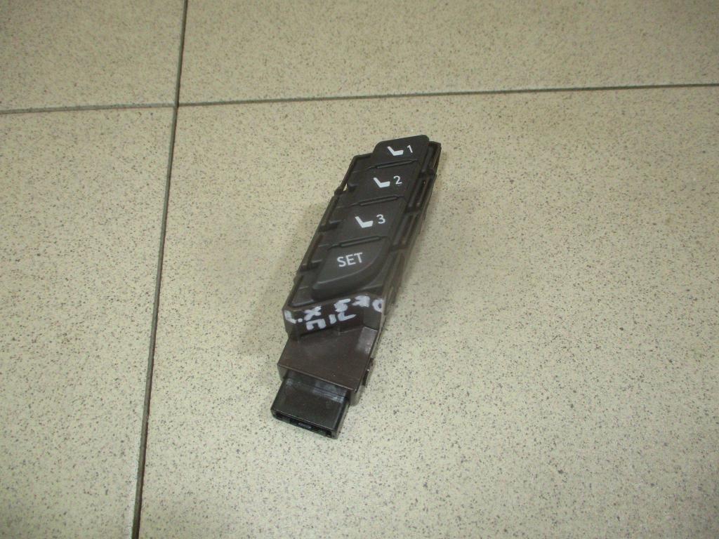 Кнопка регулировки сиденья, 4000 рублей, Пермь