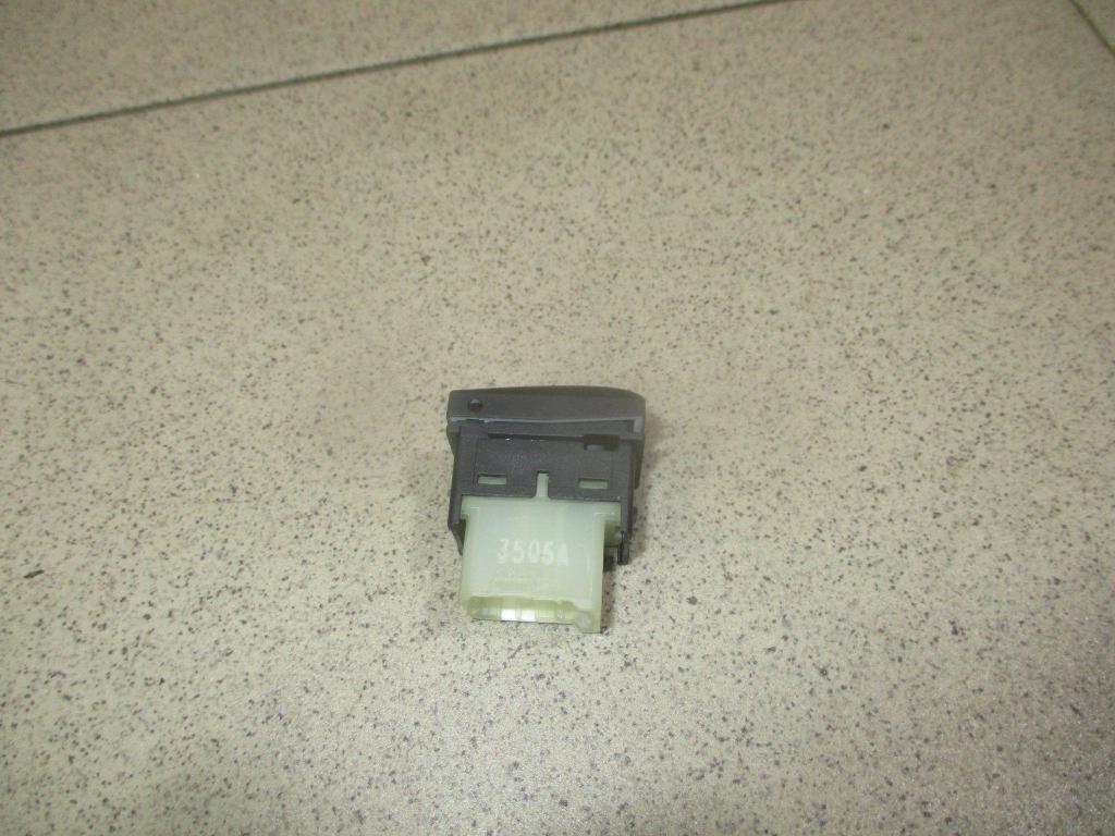 Кнопка обогрева сидений, 1000 рублей, Пермь