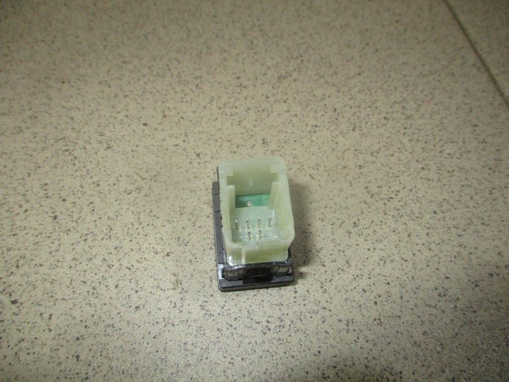 Кнопка обогрева сидений, 1000 рублей, Пермь