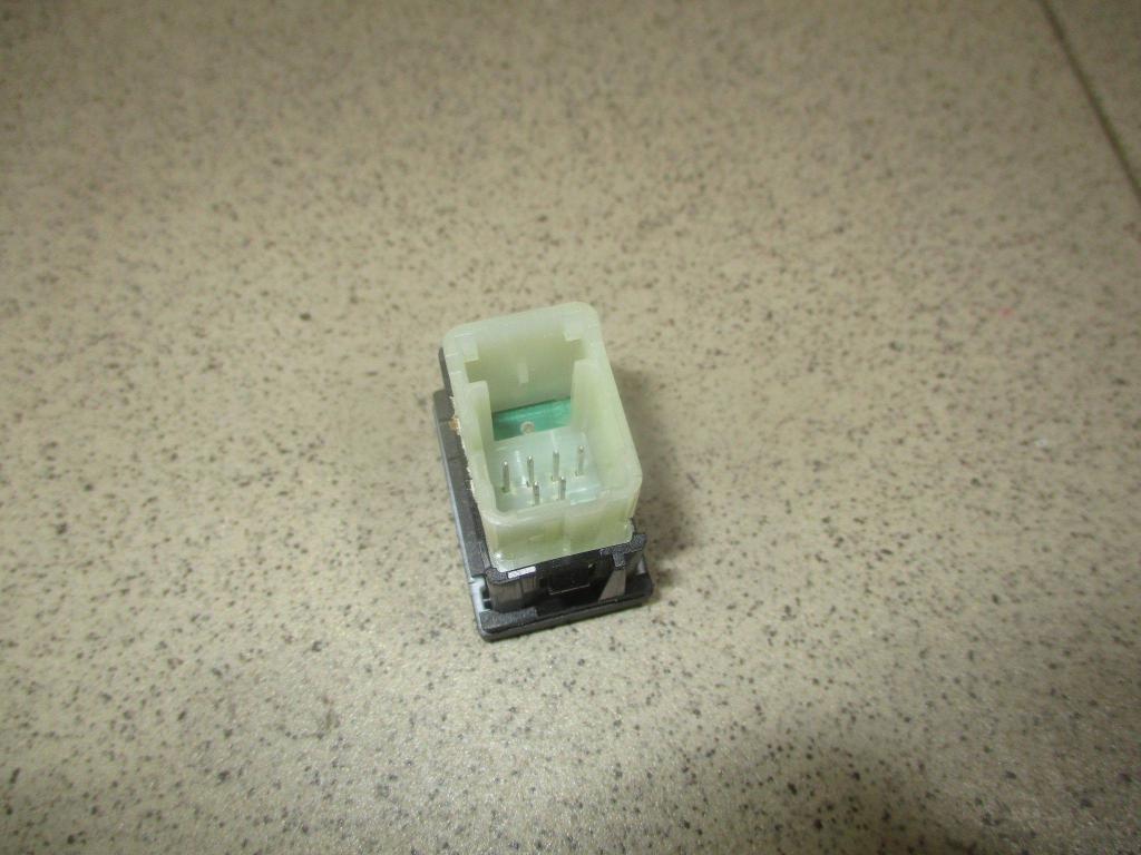 Кнопка обогрева сидений, 1000 рублей, Пермь