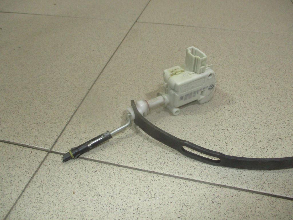 Активатор замка крышки бензобака, 500 рублей, Пермь