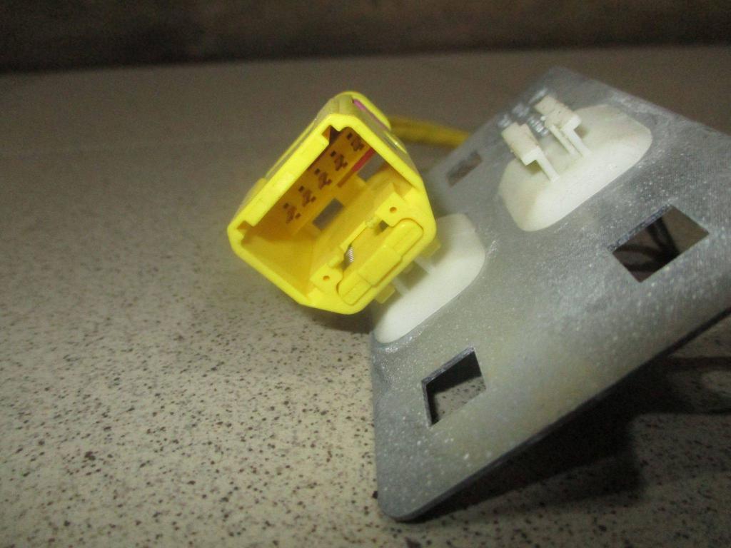 Моторчик ремня безопасности, 700 рублей, Пермь