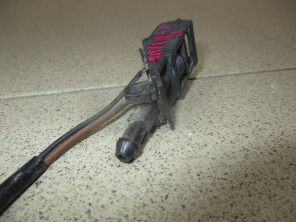 Форсунка омывателя лобового стекла, 1000 рублей, Пермь