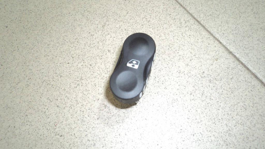 Кнопка стеклоподъемника, 500 рублей, Пермь