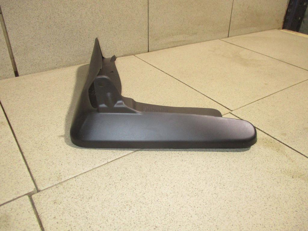 Брызговик передний левый, 3000 рублей, Пермь