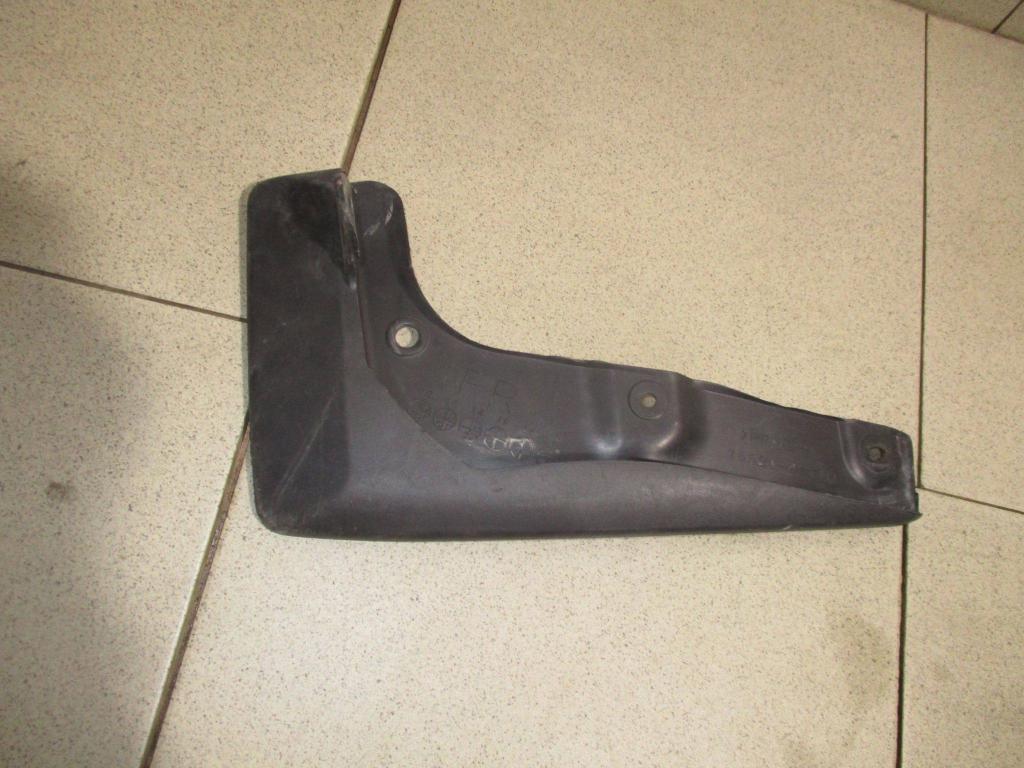 Брызговик передний правый, 1000 рублей, Пермь