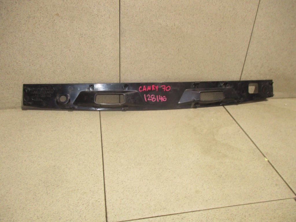 Накладка крышки багажника, 2000 рублей, Пермь