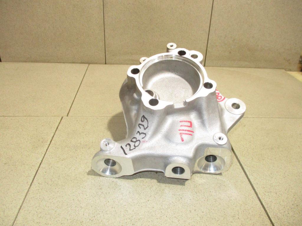 Кулак поворотный передний левый, 10000 рублей, Пермь