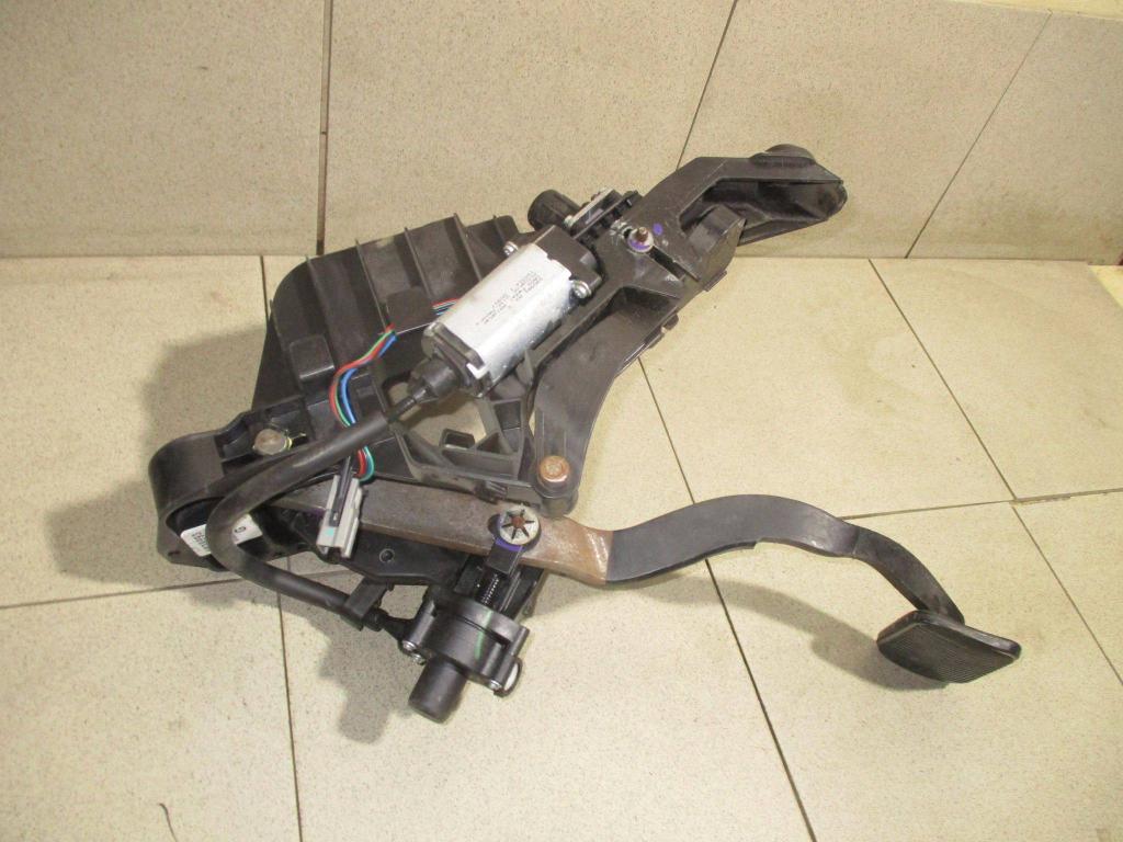 Педаль тормоза, 2000 рублей, Пермь