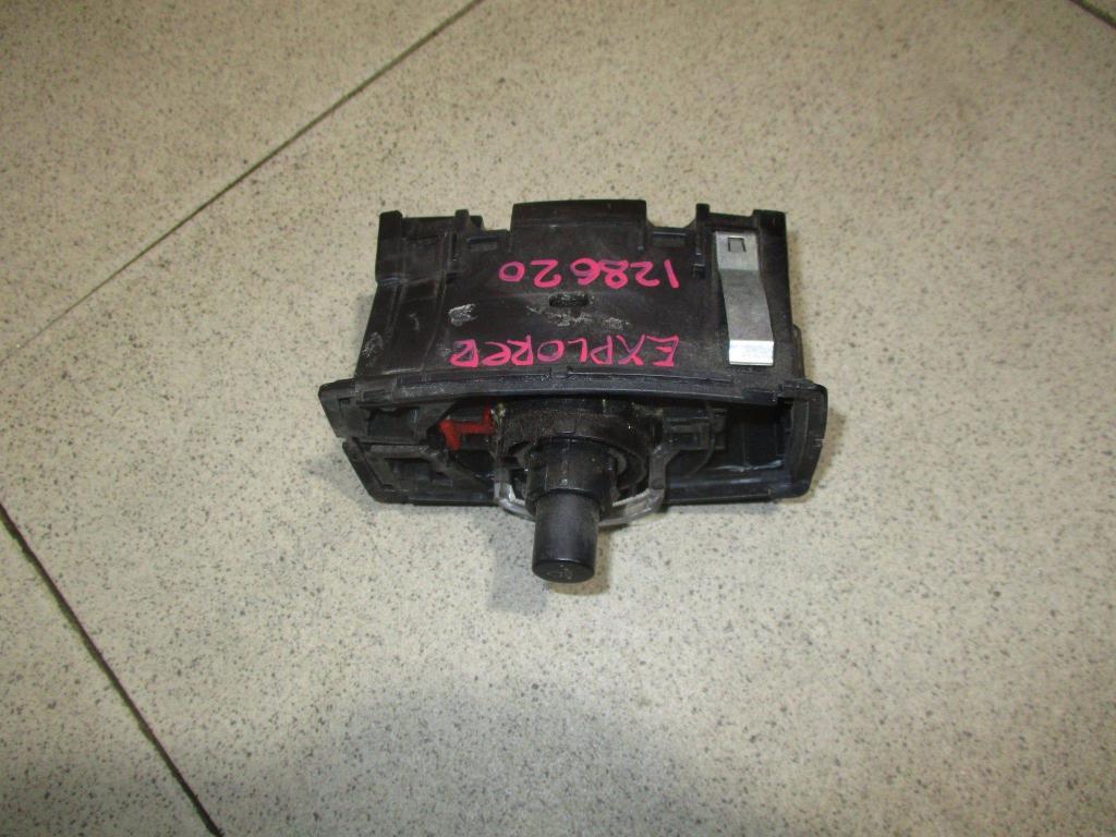 Переключатель света фар, 2000 рублей, Пермь