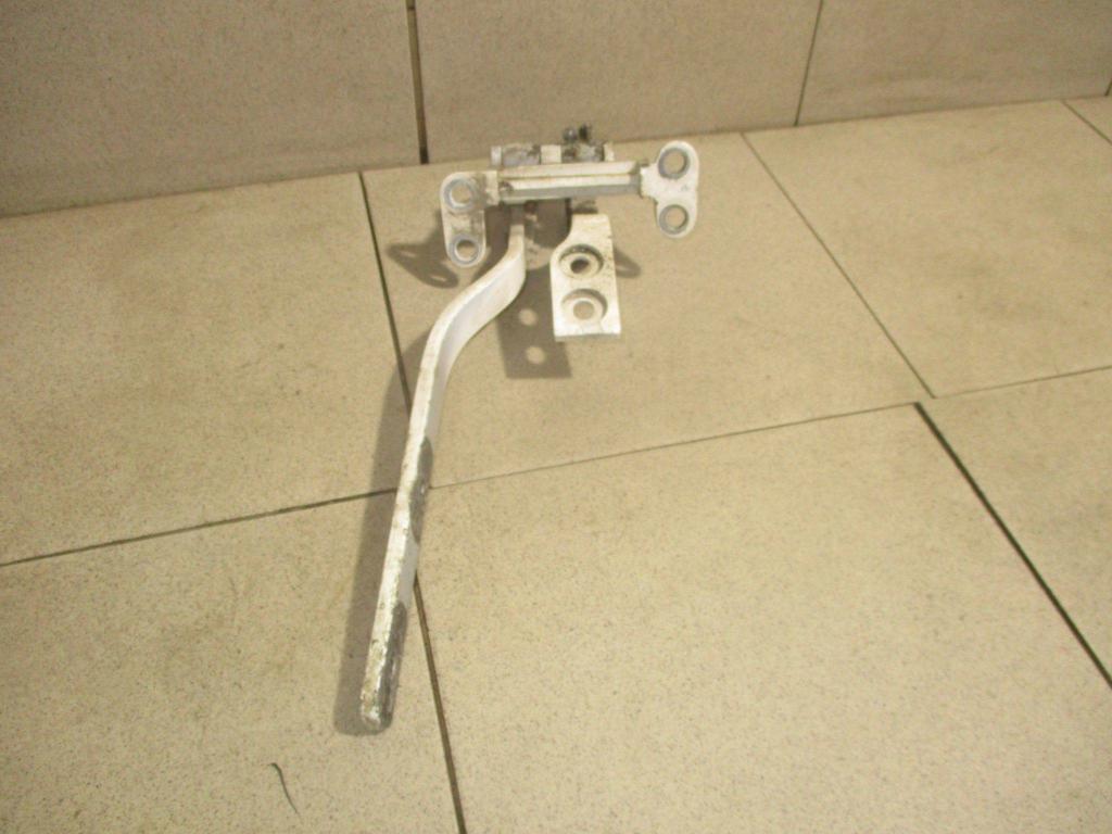 Петля двери багажника, 1000 рублей, Пермь