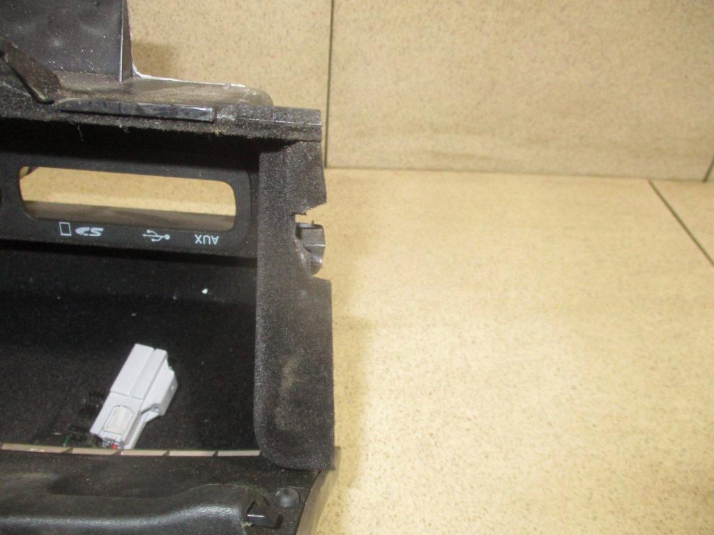 Ящик передней консоли, 500 рублей, Пермь