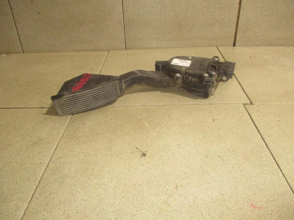 Педаль газа, 2000 рублей, Пермь