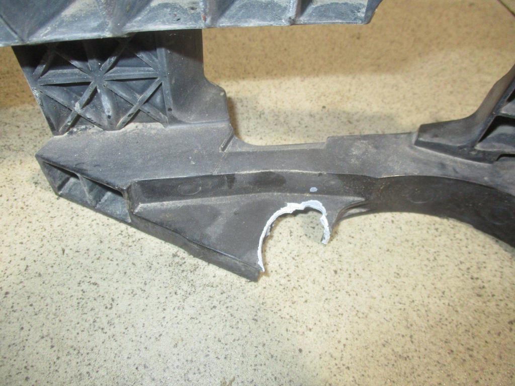 Кронштейн переднего бампера левый, 1000 рублей, Пермь