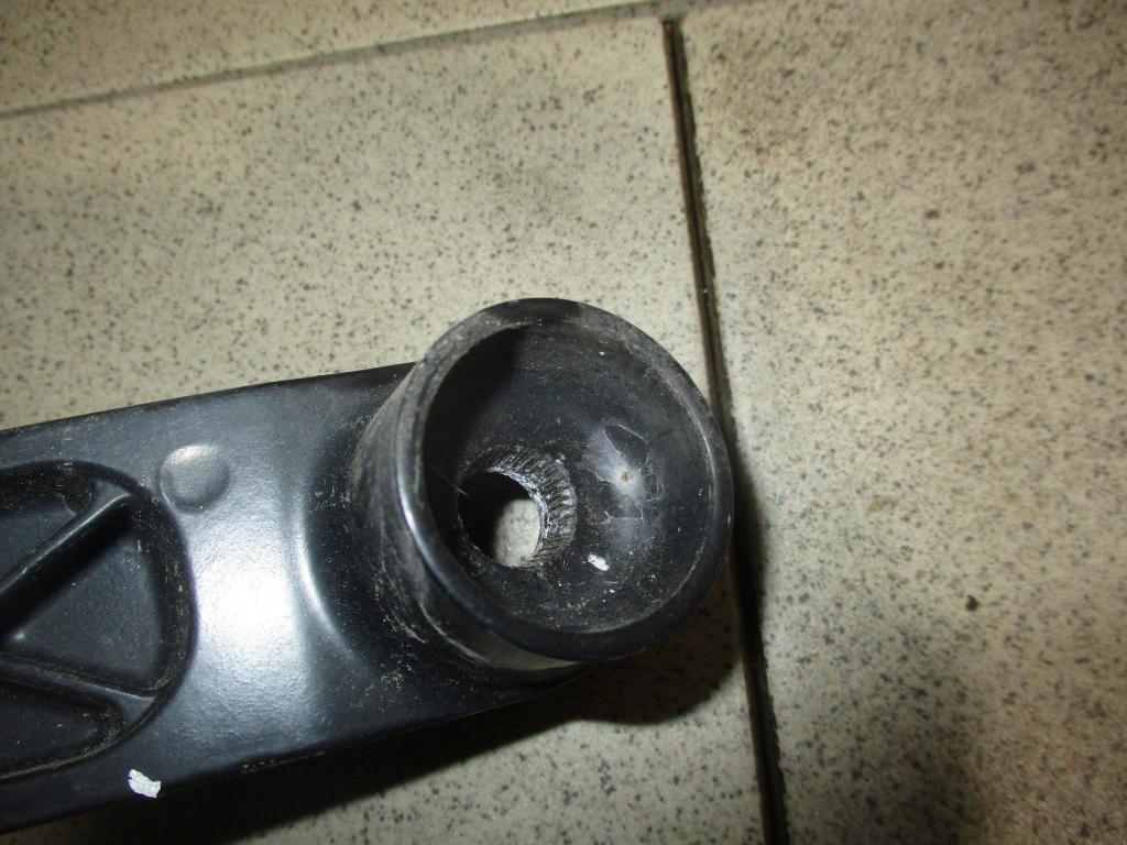 Поводок стеклоочистителя передний левый, 500 рублей, Пермь