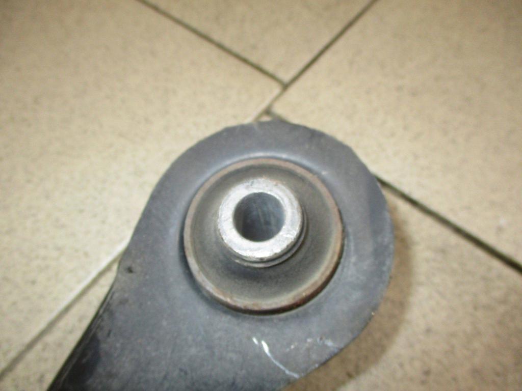 Рычаг передний верхний правый, 2000 рублей, Пермь