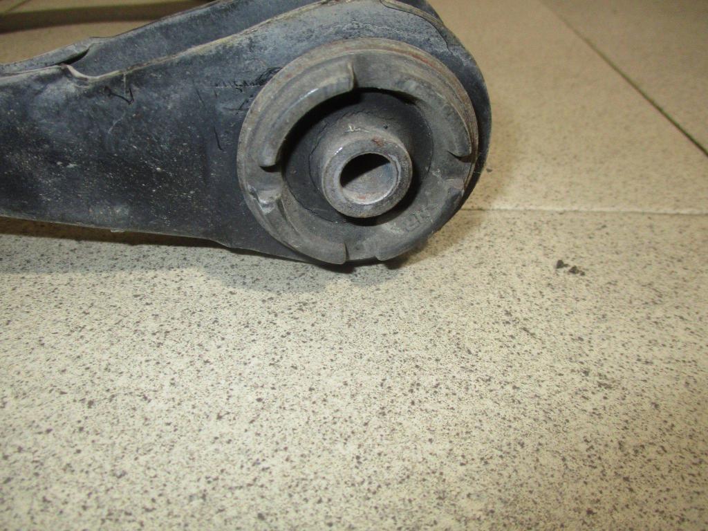 Рычаг передний верхний левый, 2000 рублей, Пермь