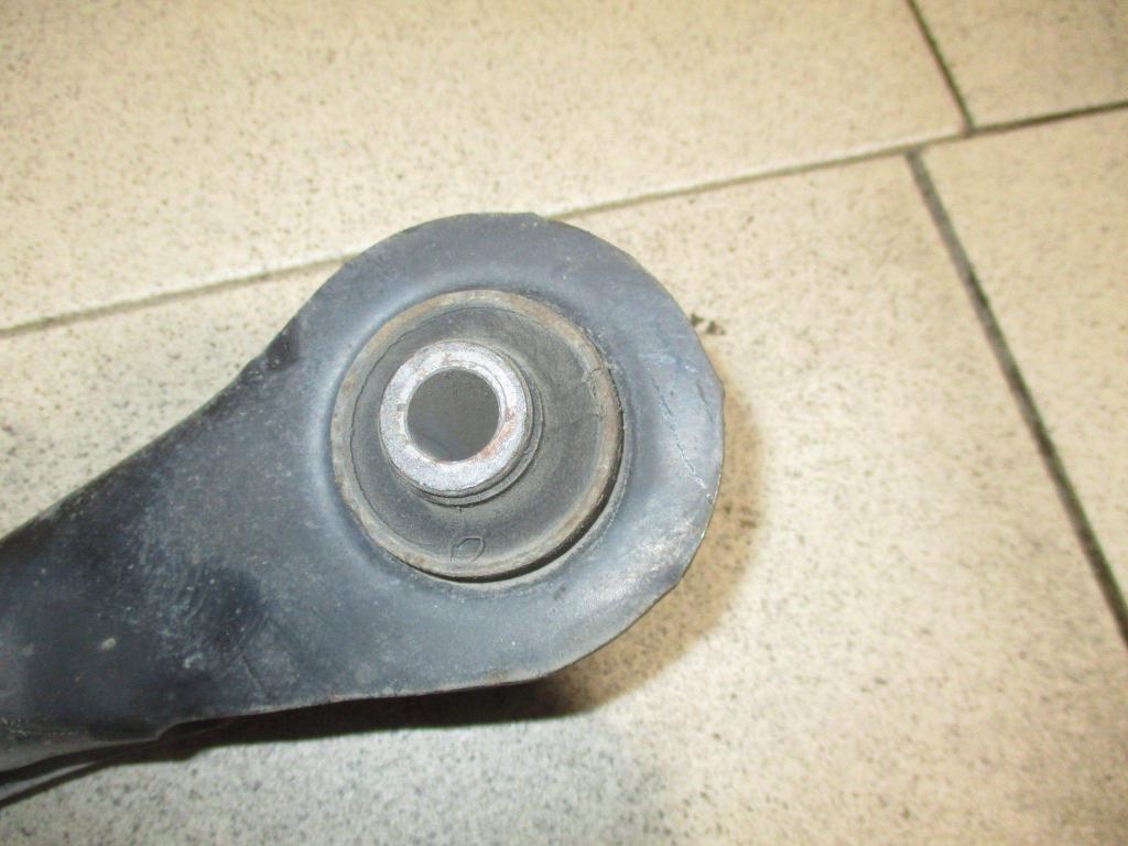 Рычаг передний верхний левый, 2000 рублей, Пермь