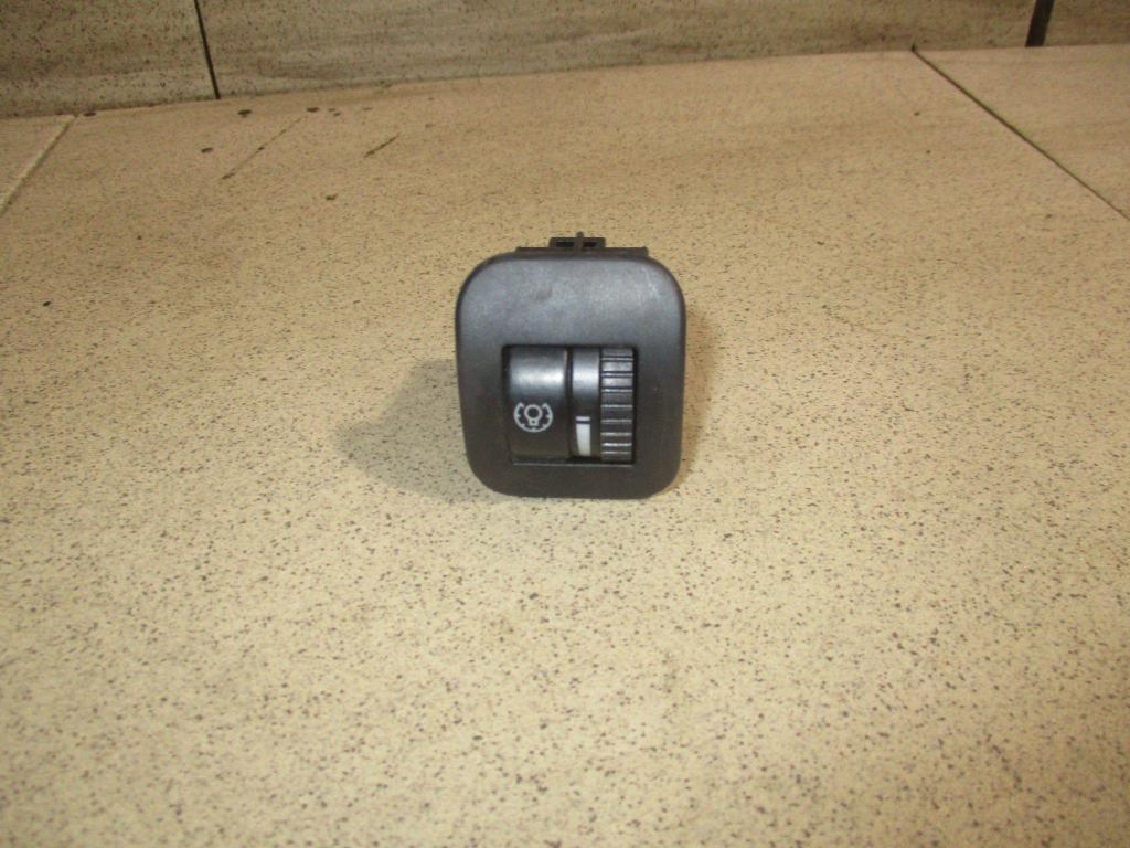 Кнопка освещения панели приборов, 500 рублей, Пермь