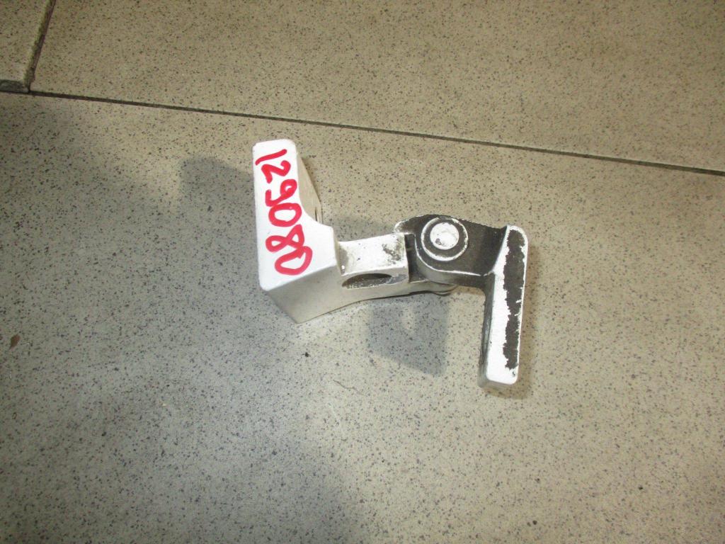 Петля двери задней правой верхняя, 800 рублей, Пермь