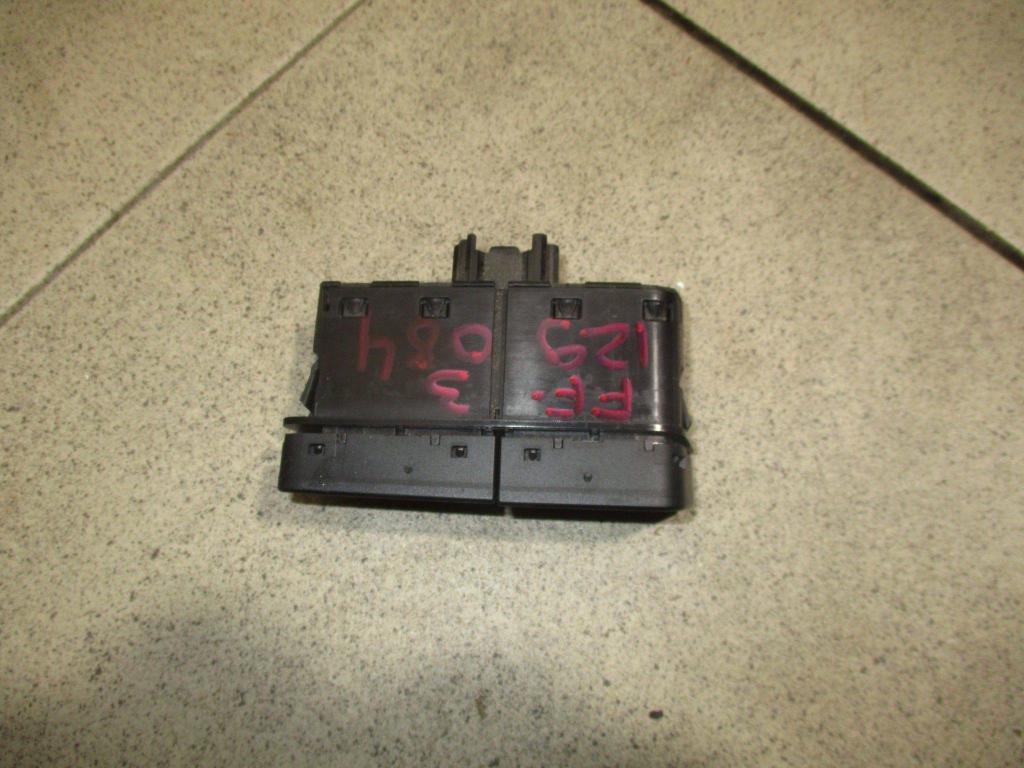 Кнопка обогрева переднего и заднего стекла, 500 рублей, Пермь