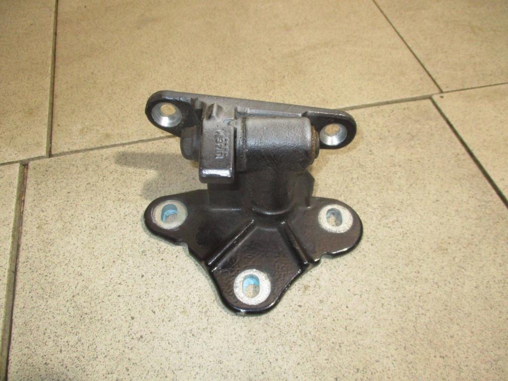 Петля двери задней левой нижняя, 500 рублей, Пермь