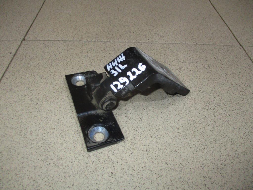 Петля двери задней левой нижняя, 500 рублей, Пермь