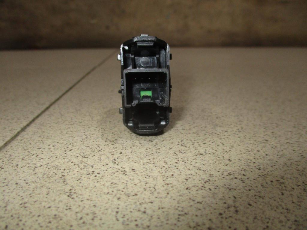 Кнопка стеклоподъемника, 500 рублей, Пермь