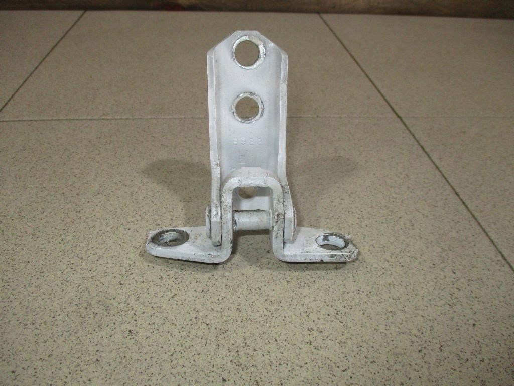 Петля двери передней левой нижняя, 550 рублей, Пермь