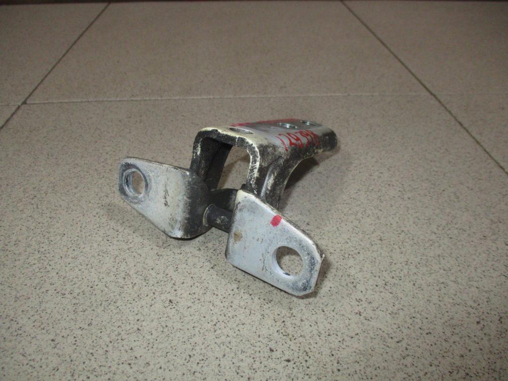 Петля двери передней левой верхняя, 550 рублей, Пермь