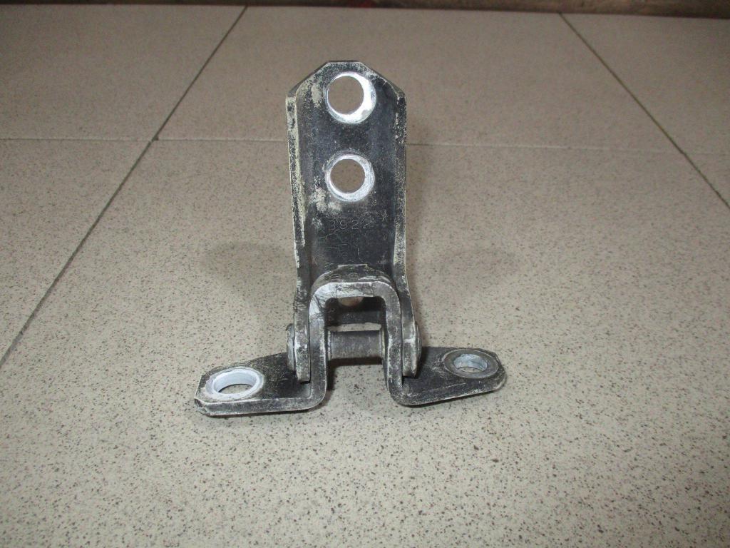 Петля двери передней левой верхняя, 550 рублей, Пермь