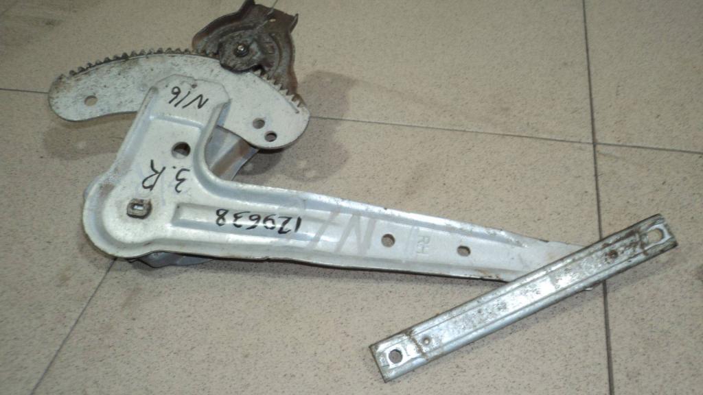 Стеклоподъемник механический задний правый, 500 рублей, Пермь