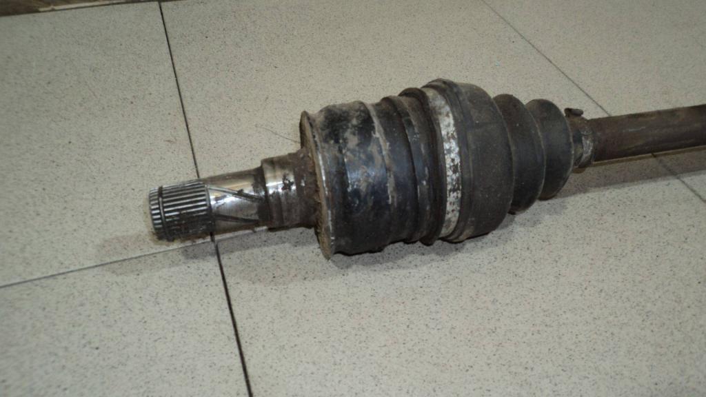 Полуось передняя правая, 2000 рублей, Пермь