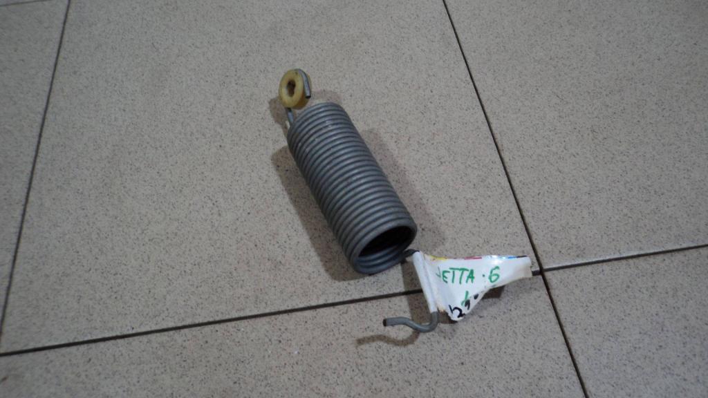 Пружина крышки багажника, 500 рублей, Пермь