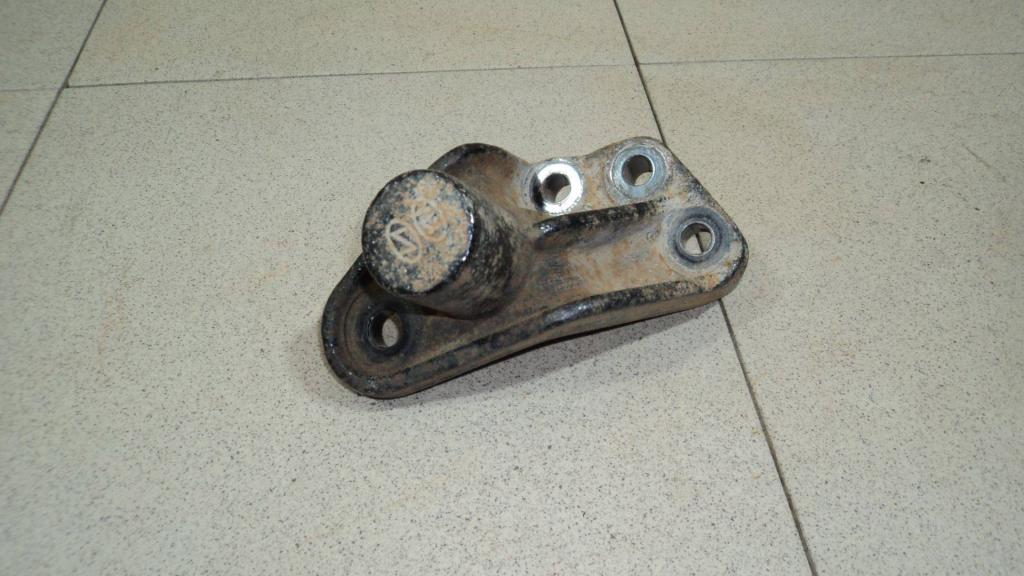 Кронштейн двигателя правый, 500 рублей, Пермь