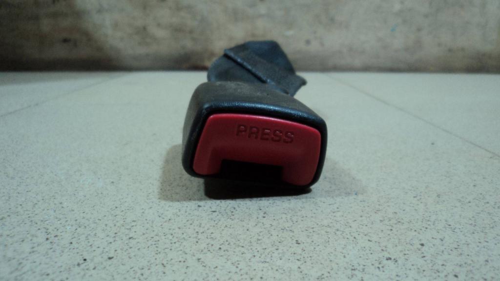 Ответная часть ремня безопасности, 500 рублей, Пермь