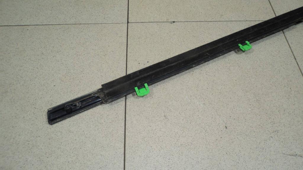 Накладка стекла заднего правого, 1000 рублей, Пермь