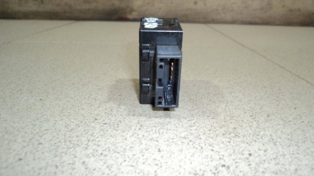 Кнопка омывателя фар, 1000 рублей, Пермь