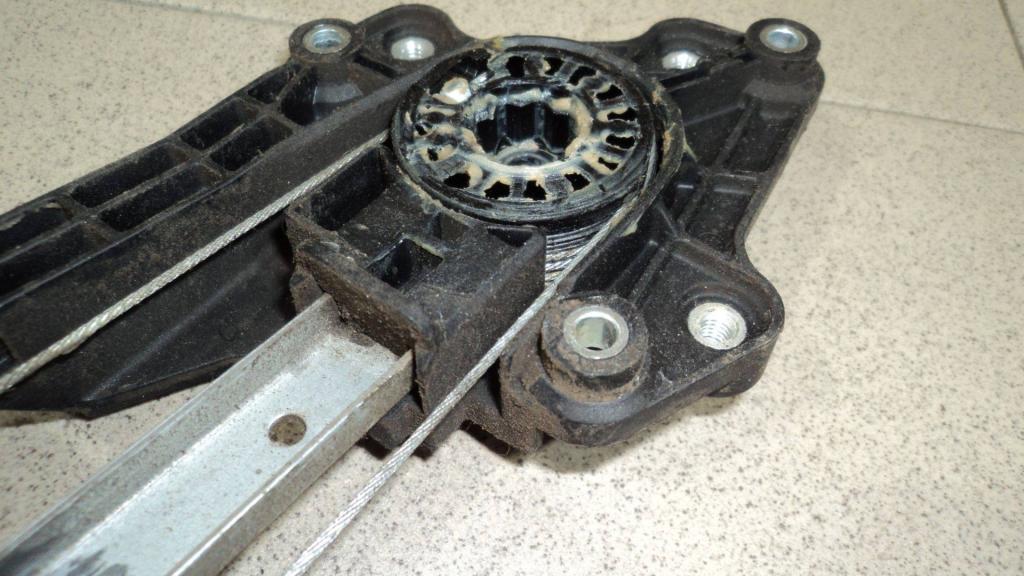 Стеклоподъемник задний левый, 2000 рублей, Пермь