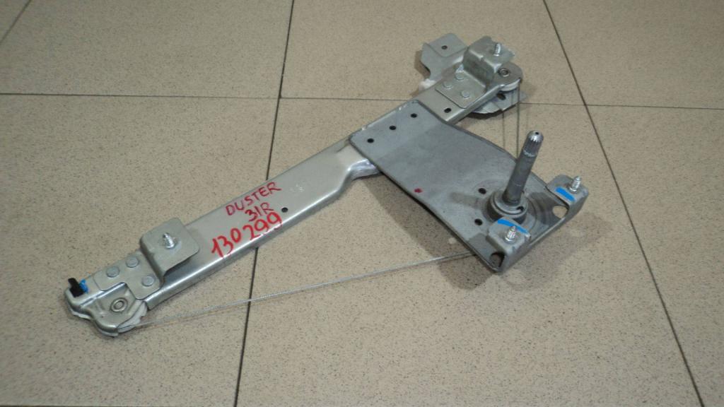 Стеклоподъемник механический задний правый, 500 рублей, Пермь