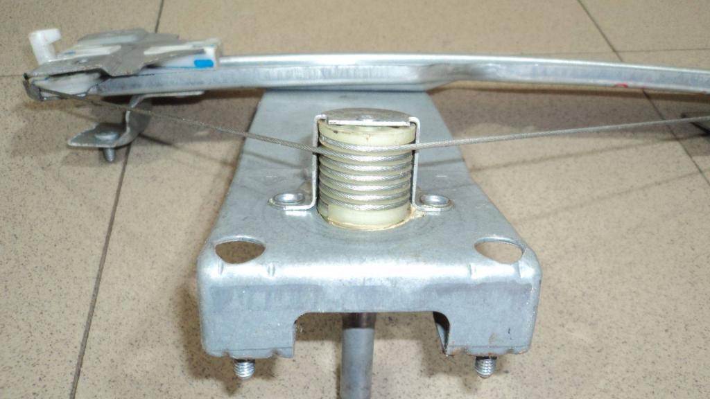 Стеклоподъемник механический задний правый, 500 рублей, Пермь